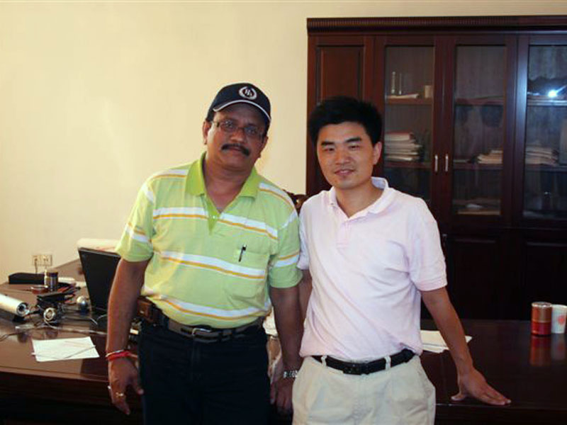 印度客戶來華舜參觀數控彎管機